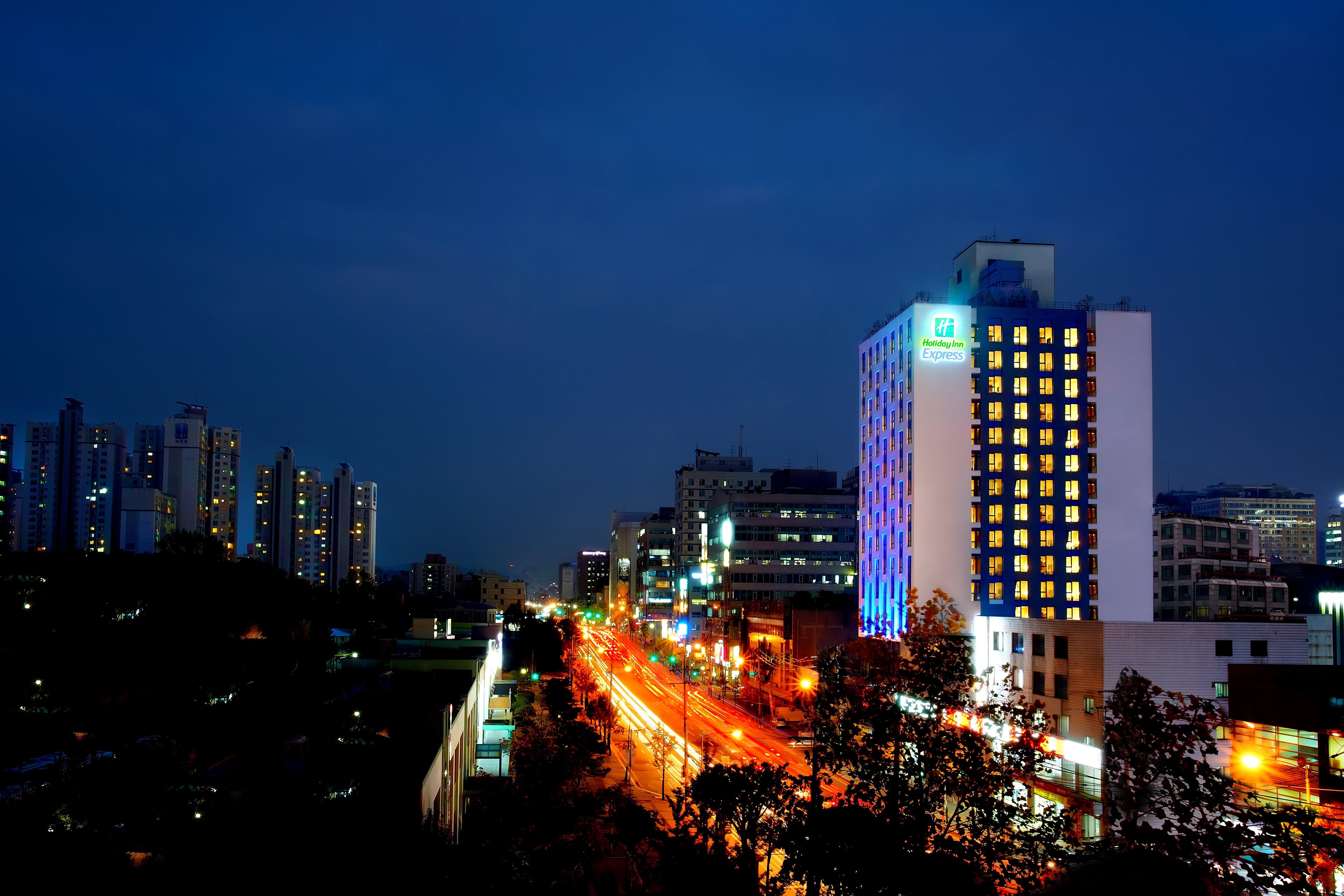 Holiday Inn Express Suwon Ingye, An Ihg Hotel Exterior photo